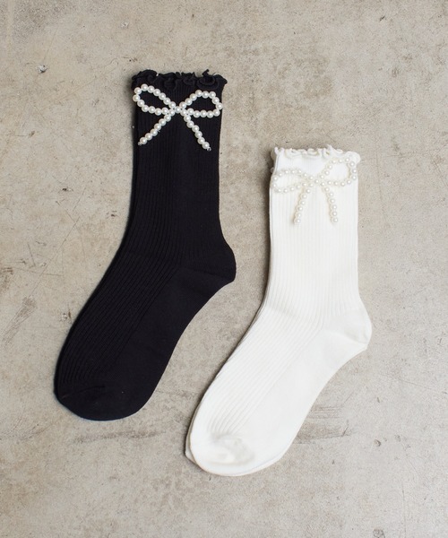 Pearl bow socks