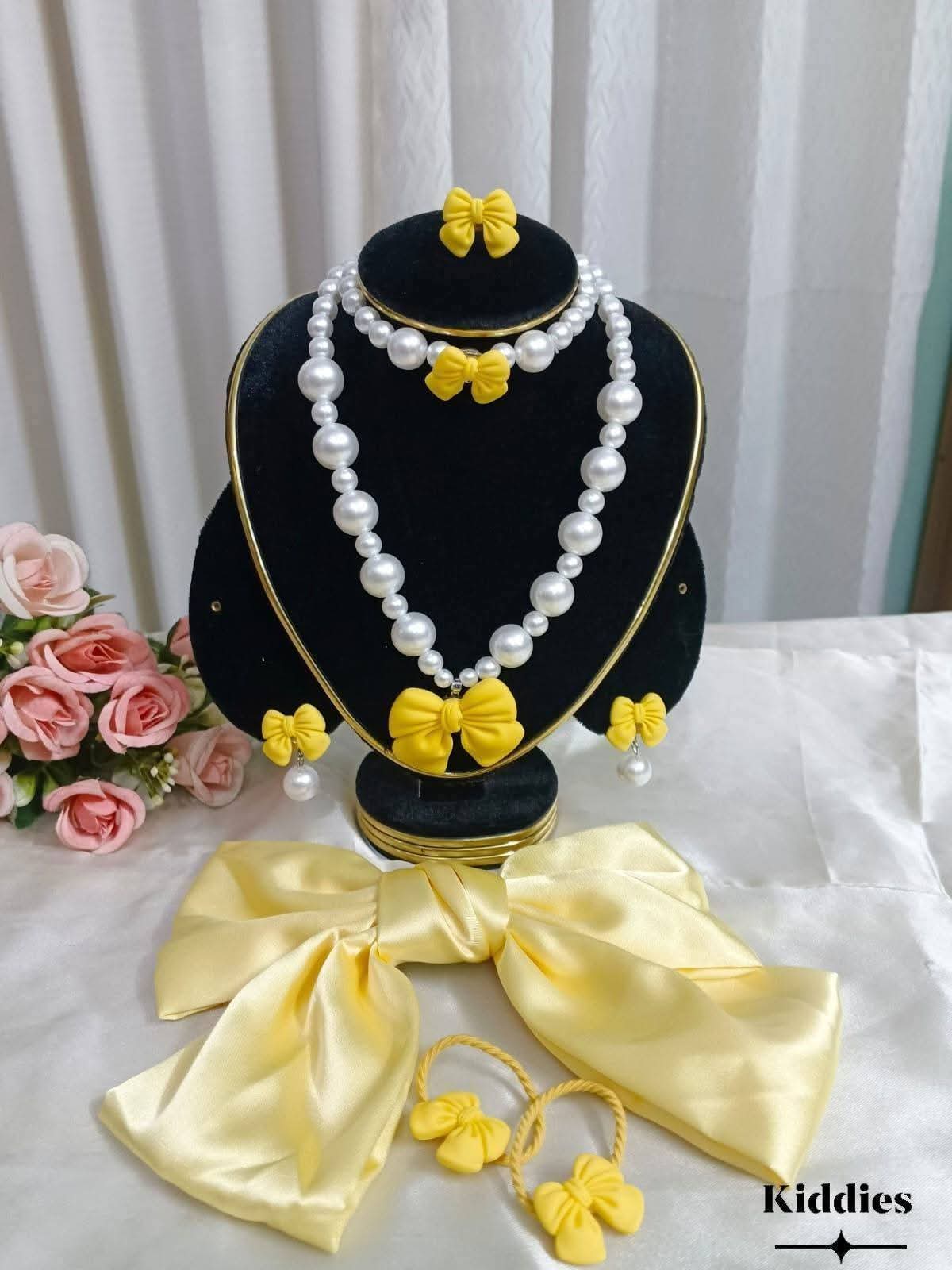 Bow Necklace Set