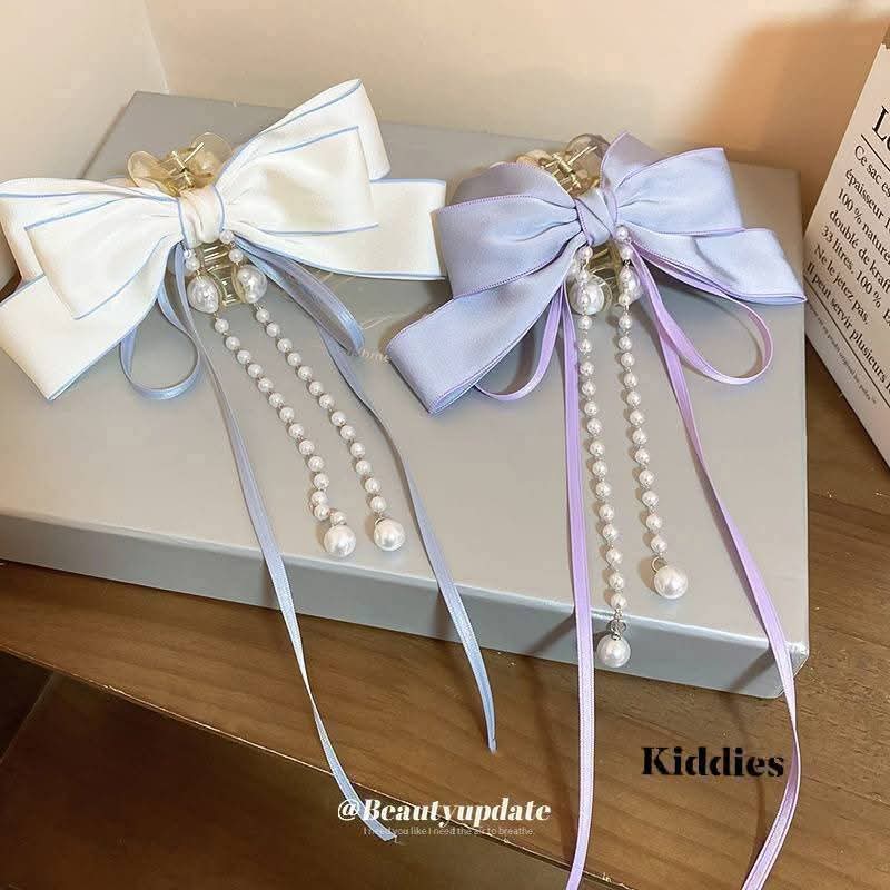 Pearl bow punch clip