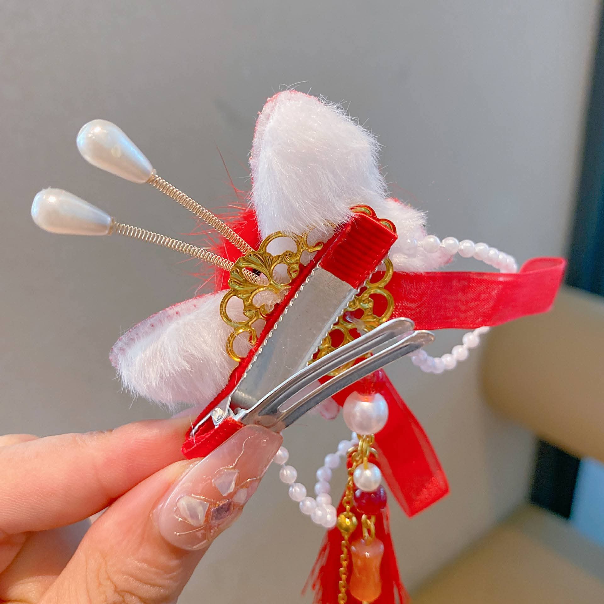 Chinese Red flower clip