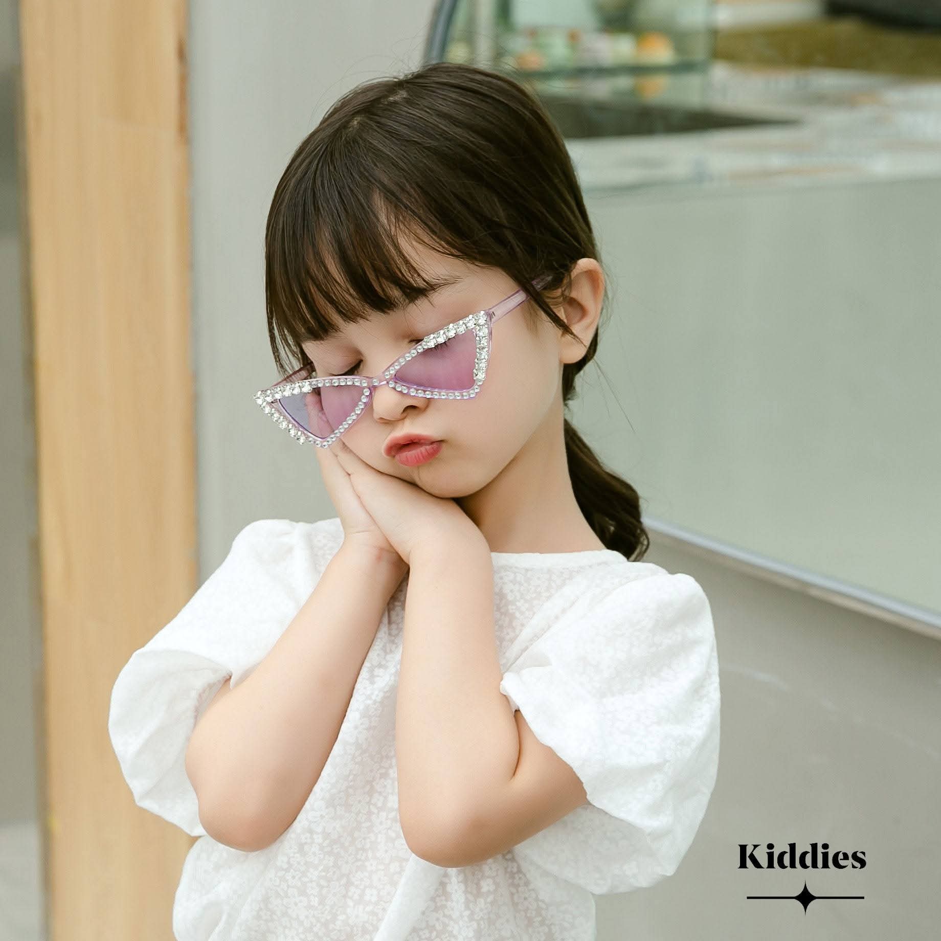 Triangle Frame Diamond Sunglasses..