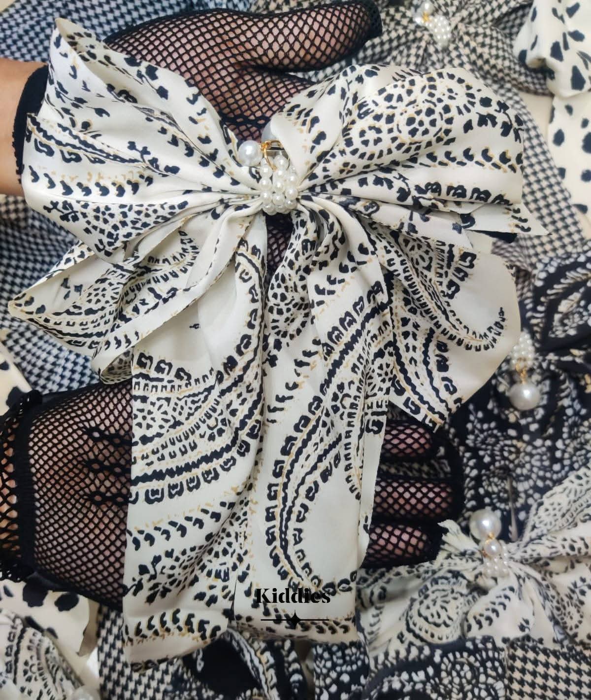Fashion Paisley Bow band