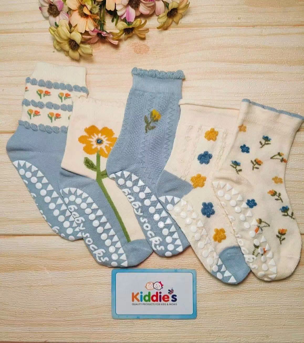 Blue Blossom 5 pair socks set